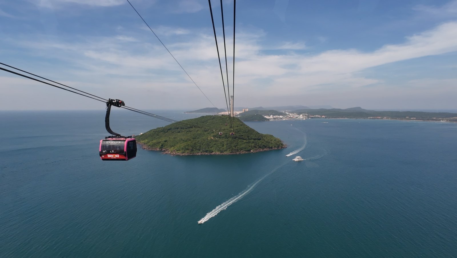 On board the longest sea cable car in the world – Hon Thom Cable Car